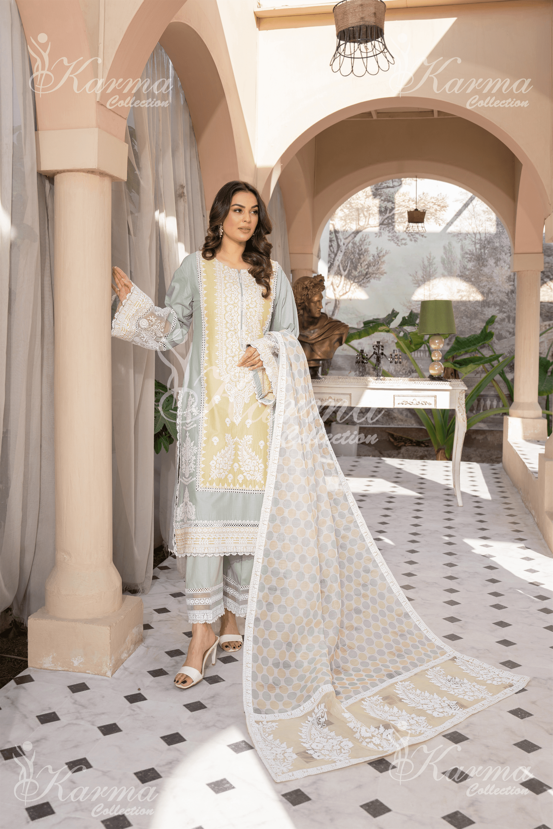 KC-1339 - Sherry's wardrobe