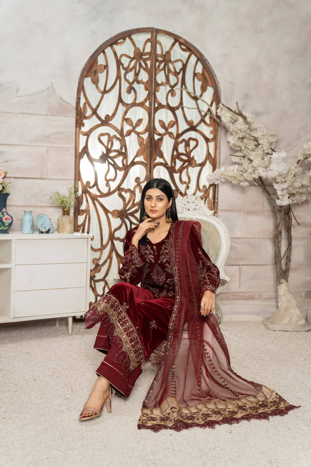 Laal Bagh - 3Pc Velvet Suit (Pret) - Sherry's wardrobe