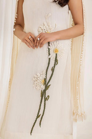 F-134 - Sherry's wardrobe