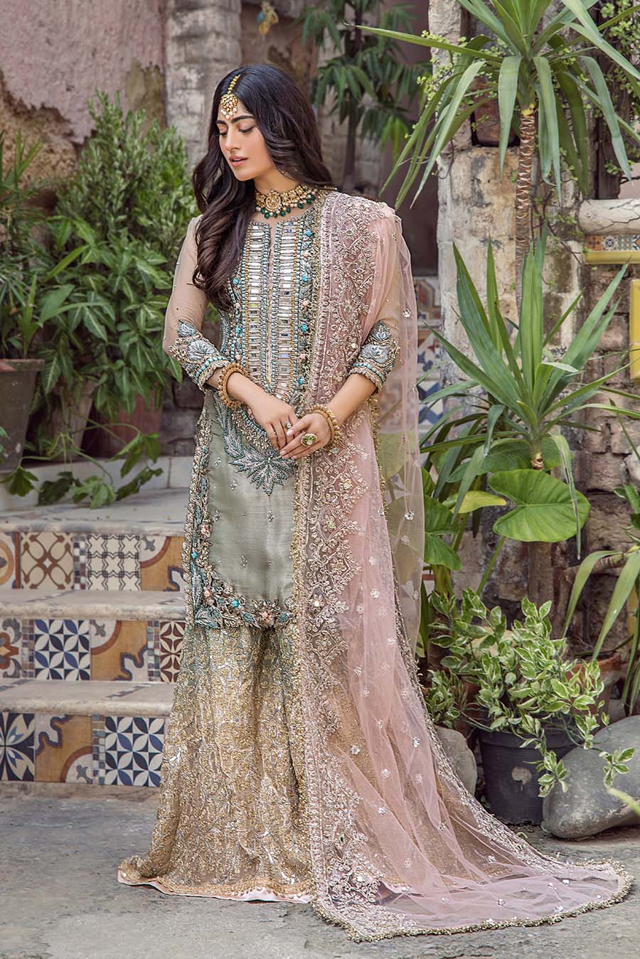 P-245 - Sherry's wardrobe