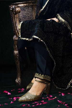 P-246 - Sherry's wardrobe