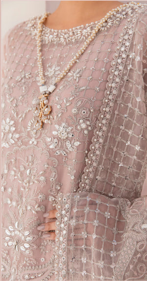 BQU-CH11-D05 - Sherry's wardrobe