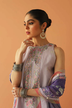 D23-1B - Sherry's wardrobe