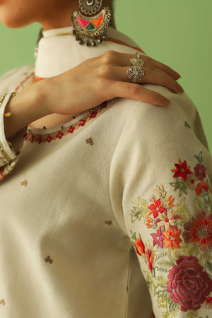 D23-4A - Sherry's wardrobe