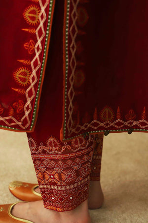 D23-8A - Sherry's wardrobe