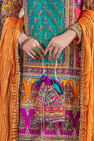 E-304 - Sherry's wardrobe