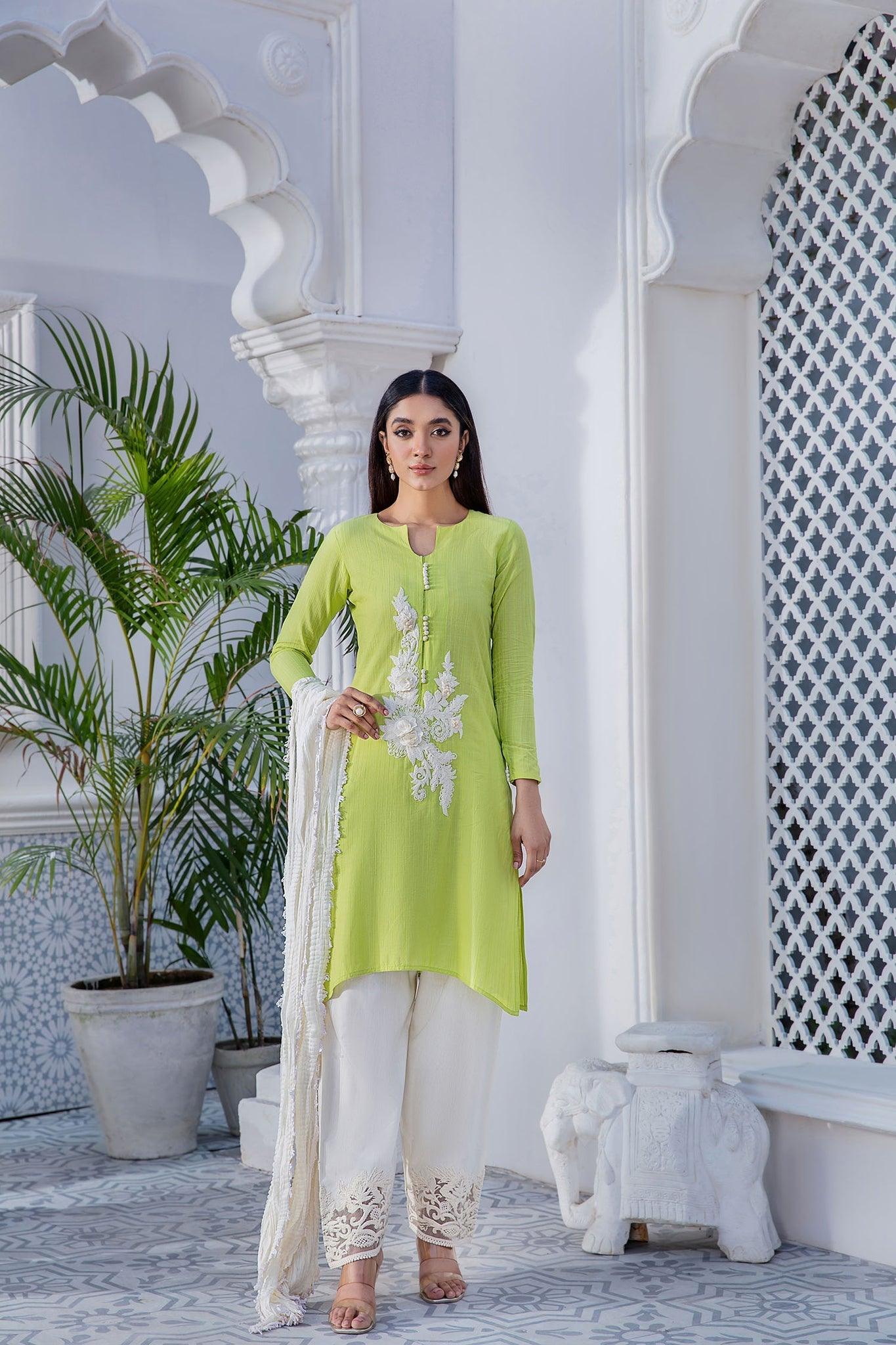 F-109 KB - Sherry's wardrobe