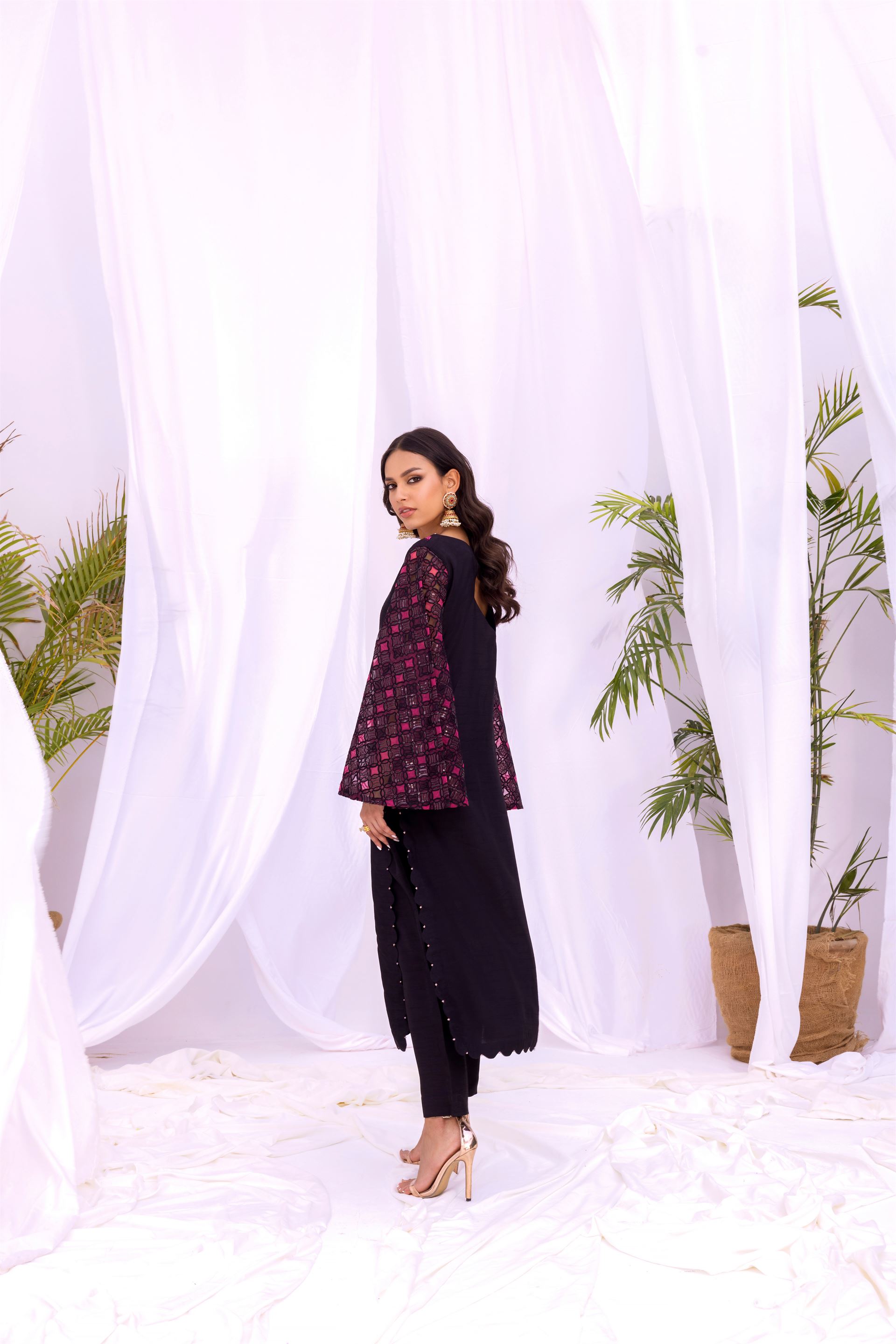 AN-49 - Sherry's wardrobe