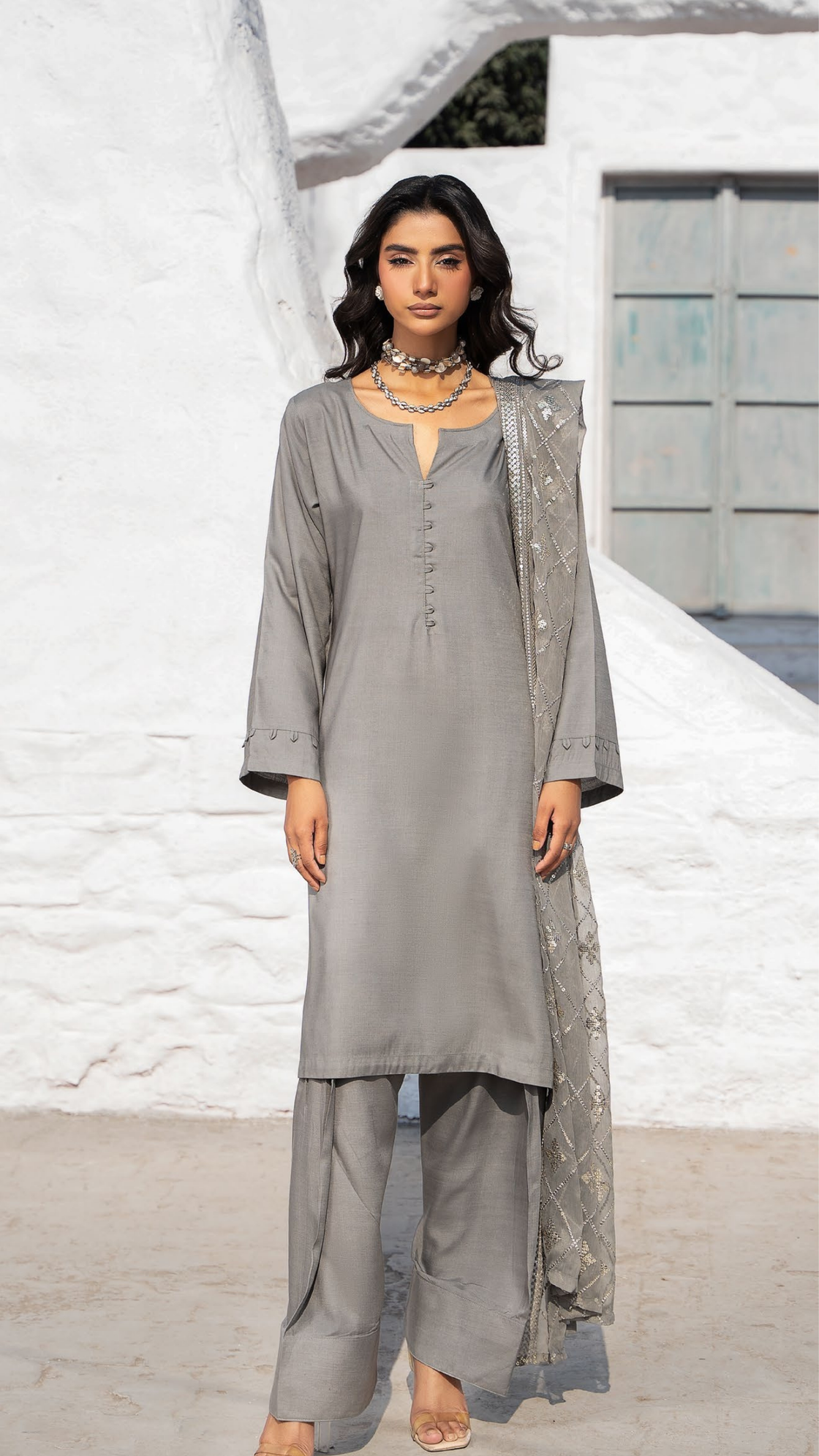 Raniya.h - Ash Grey