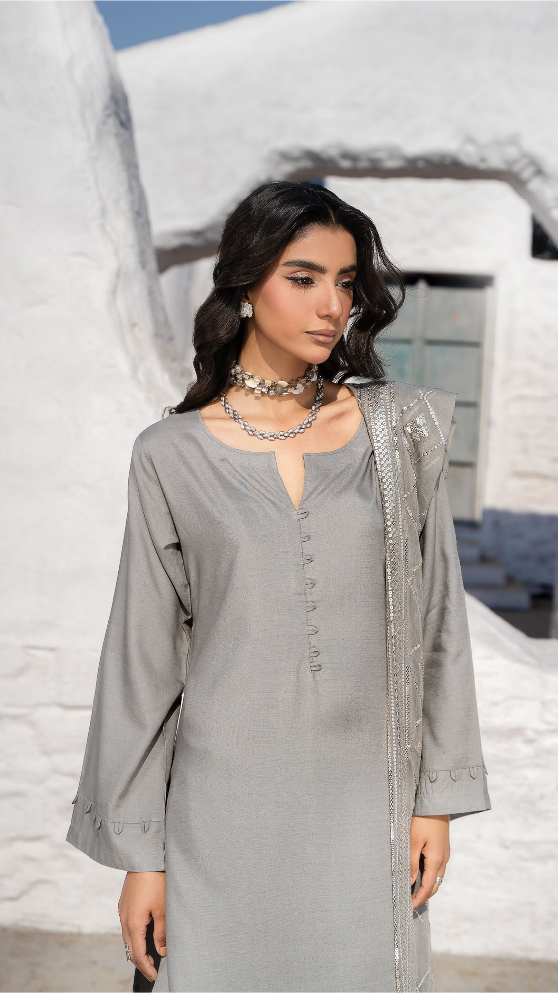 Raniya.h - Ash Grey