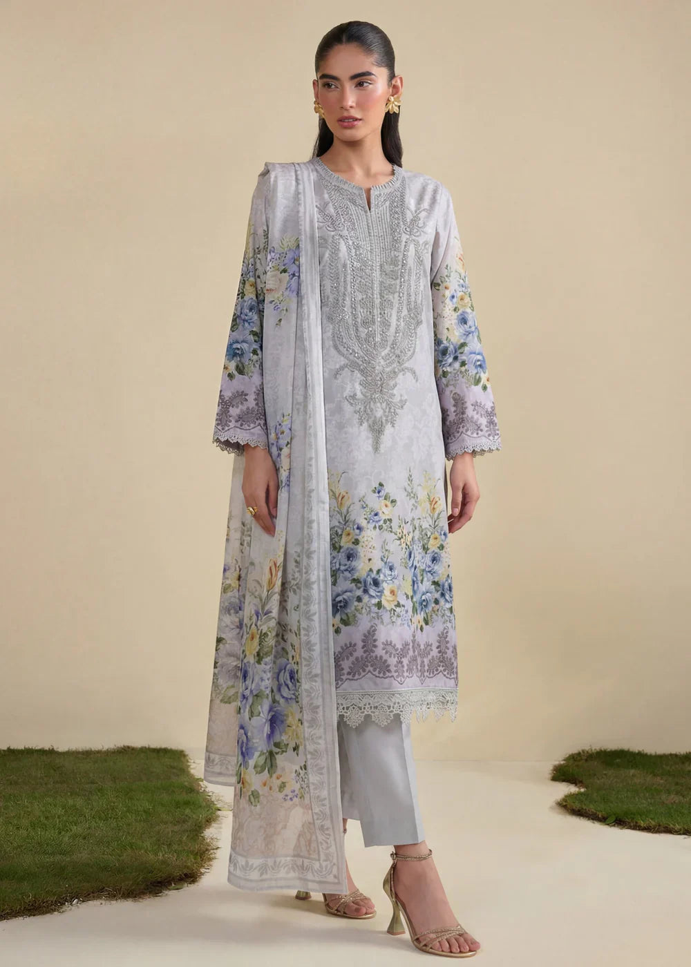 Zeenara-Lawn