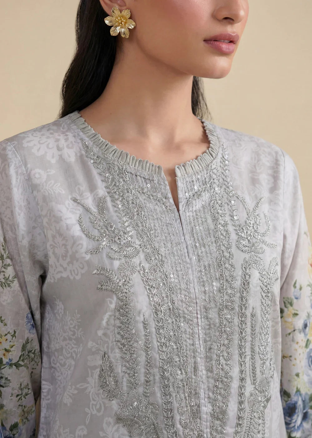 Zeenara-Lawn