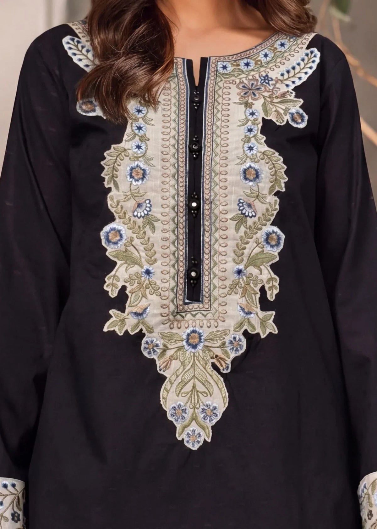 Nakhshab Black