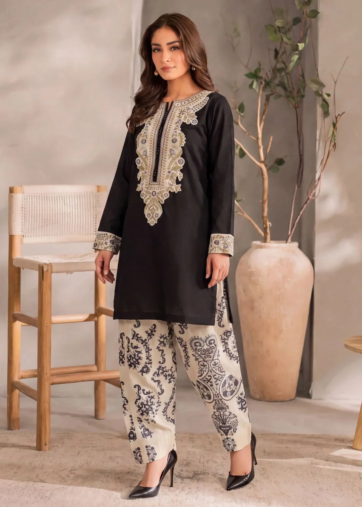 Nakhshab Black