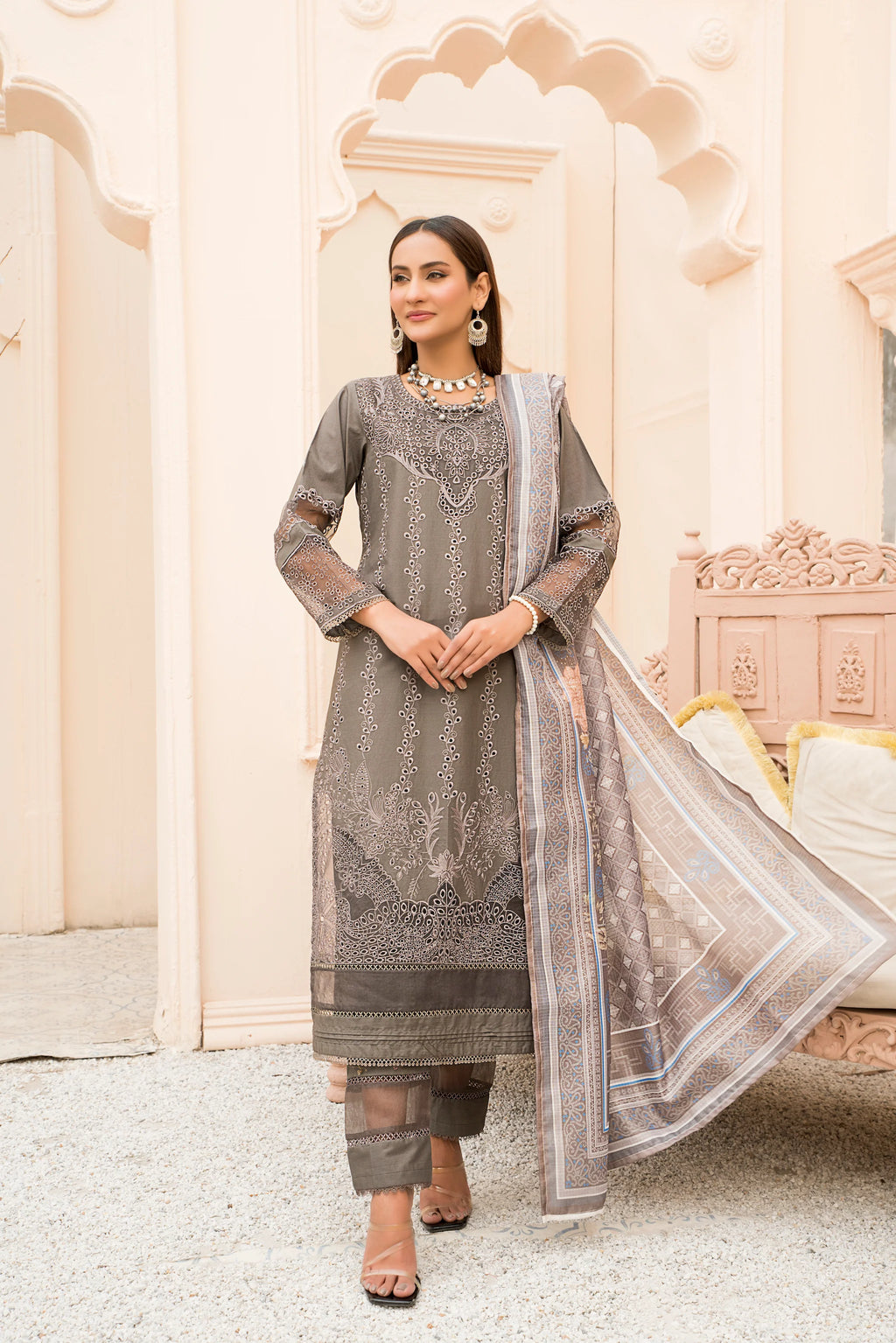AR-3223 - Sherry's wardrobe