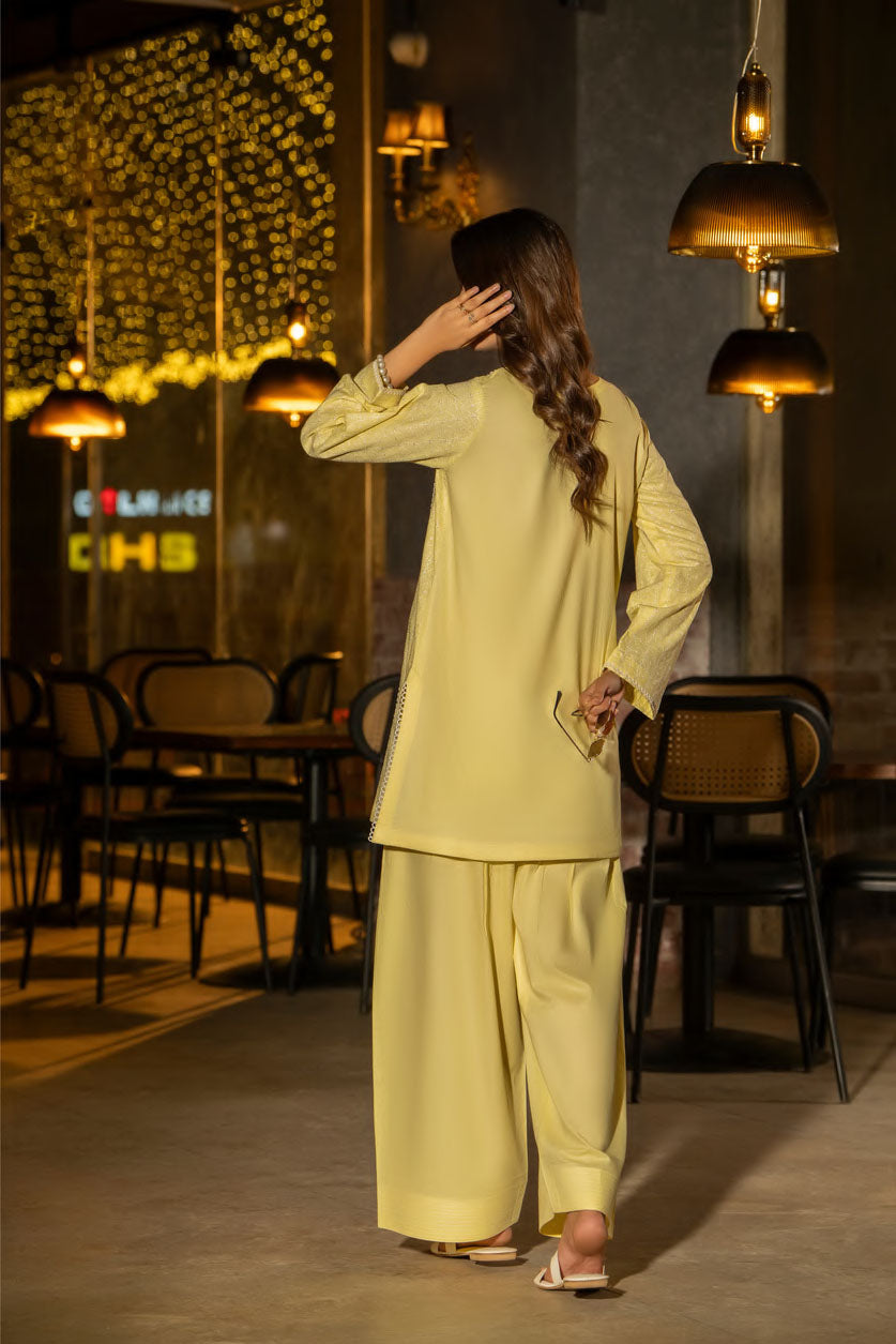 Casual Lite - Saffron Aura