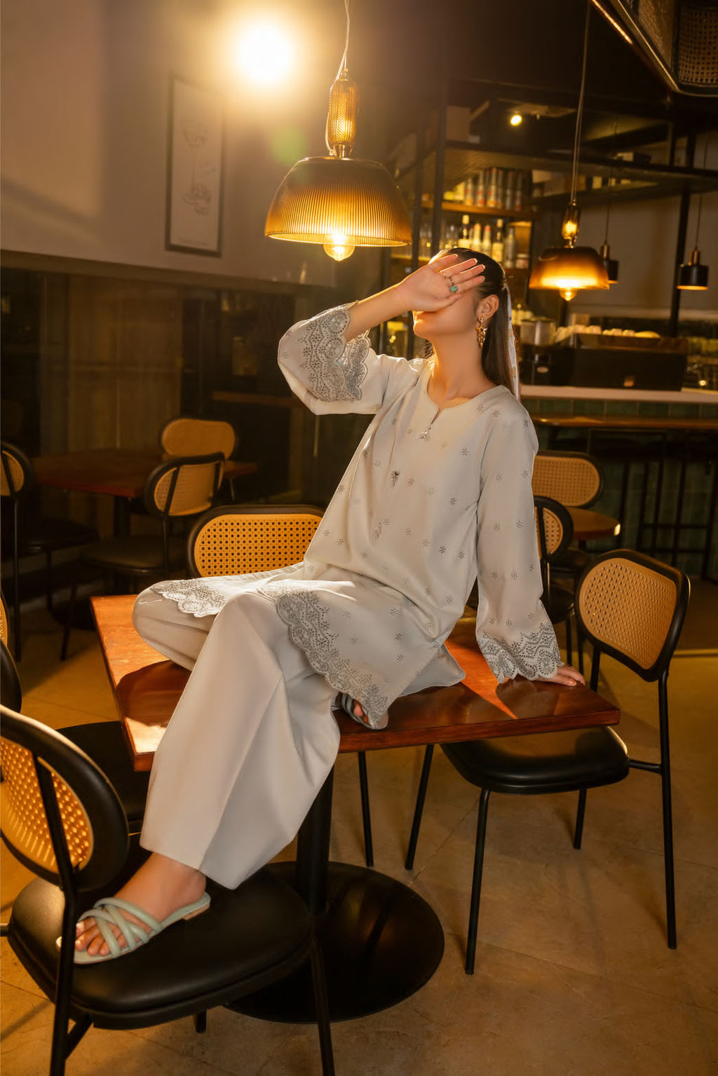 Casual Lite - Ash Grace