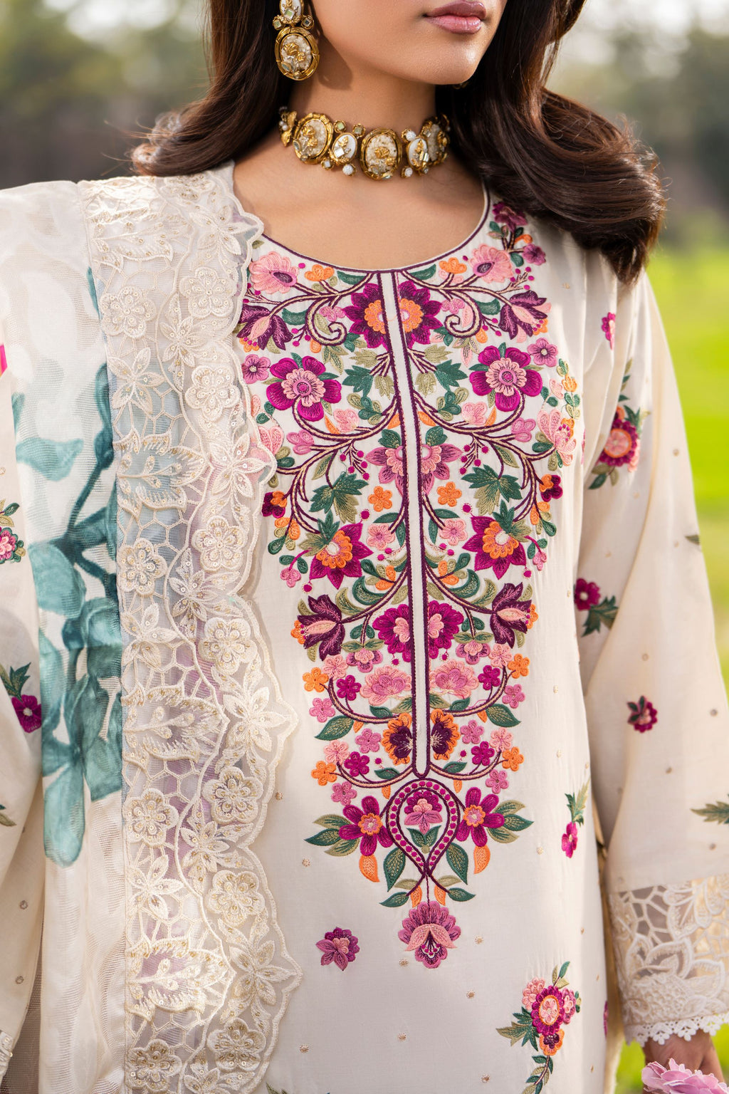 KC-1553-Ivory Bloom