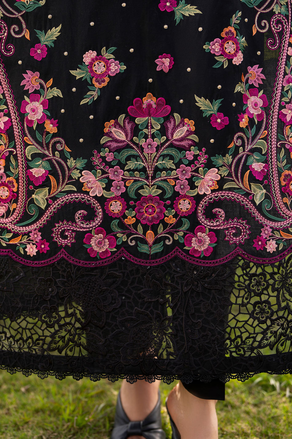 KC-1553-Black Floral