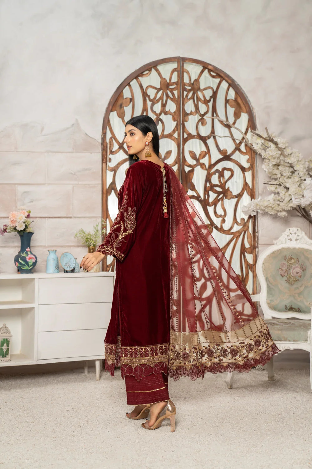 Laal Bagh - 3Pc Velvet Suit (Pret) - Sherry's wardrobe
