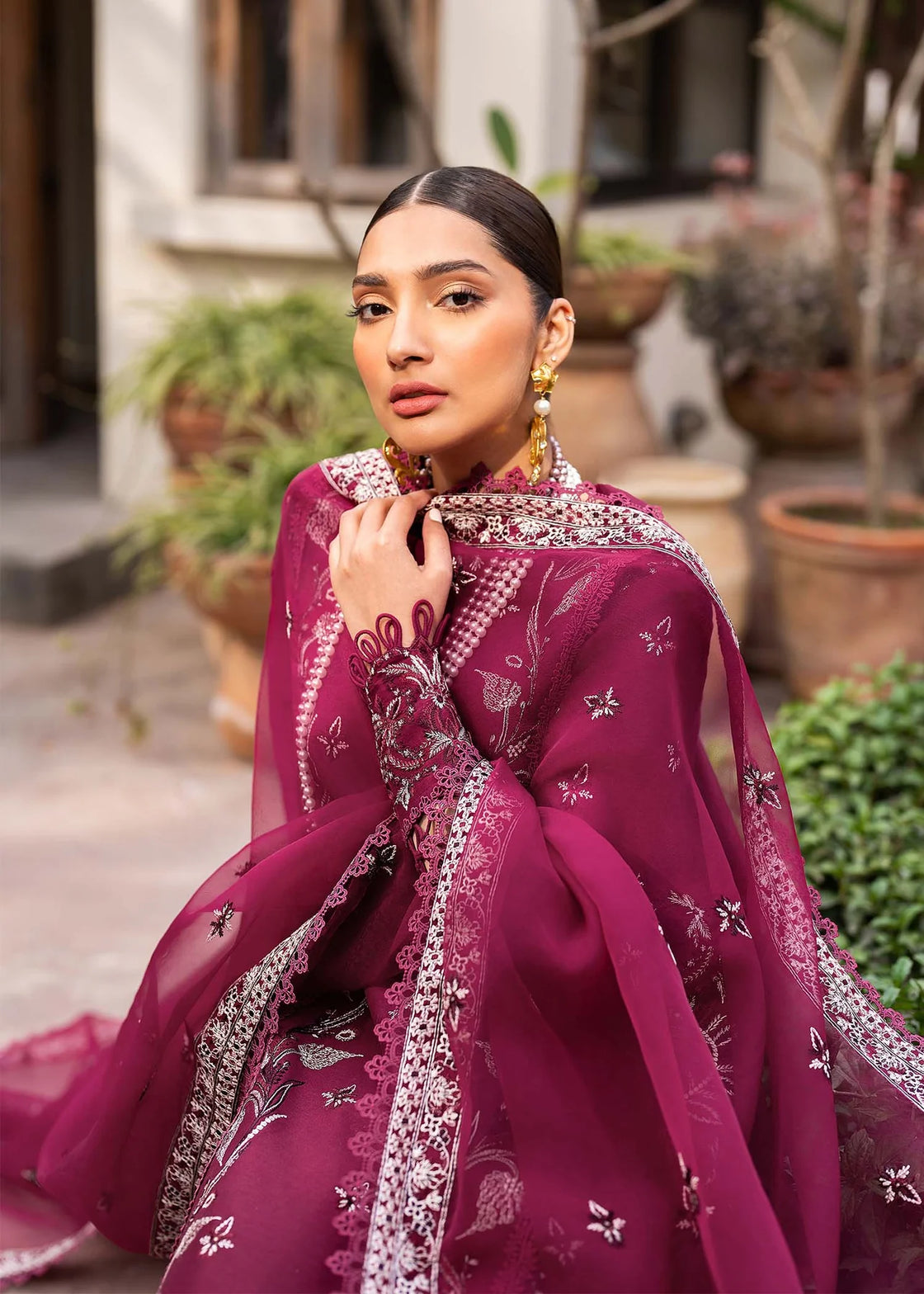 PRESTIGE - Sherry's wardrobe