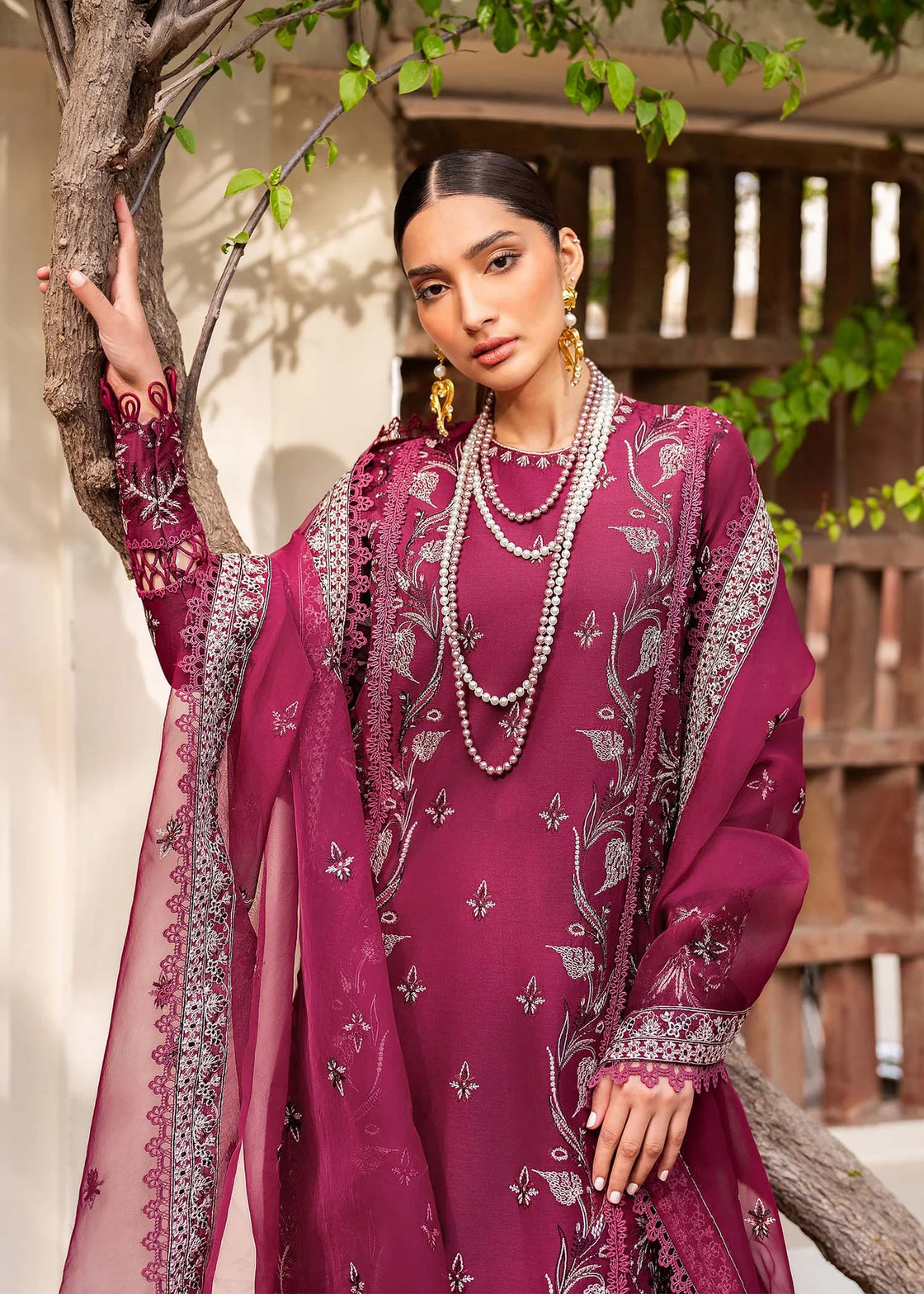 PRESTIGE - Sherry's wardrobe