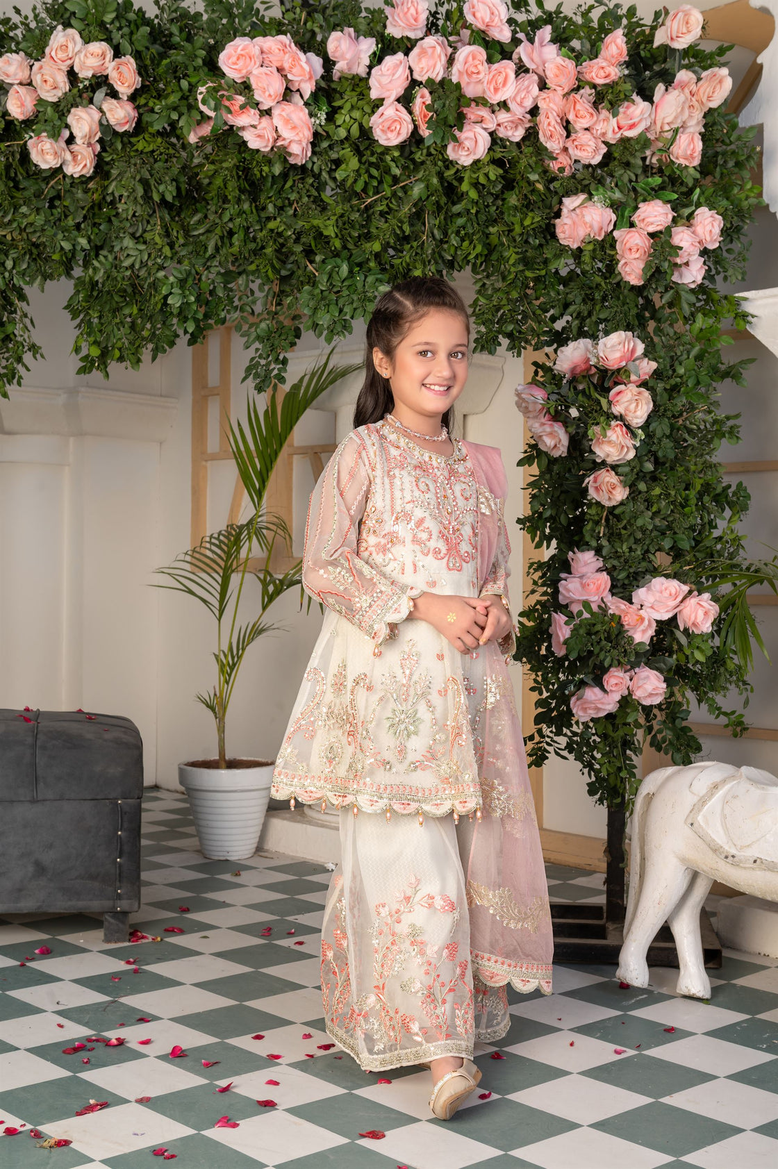 AL-3592 - Sherry's wardrobe