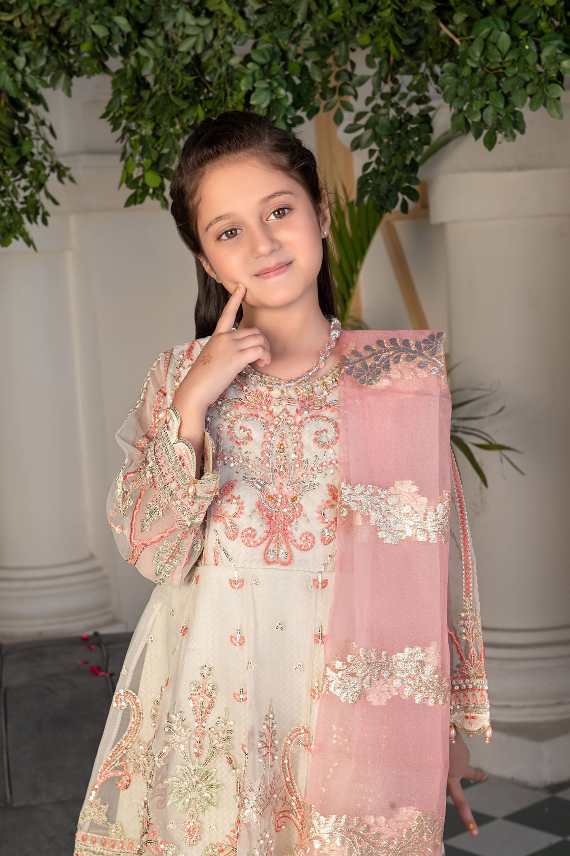 AL-3592 - Sherry's wardrobe