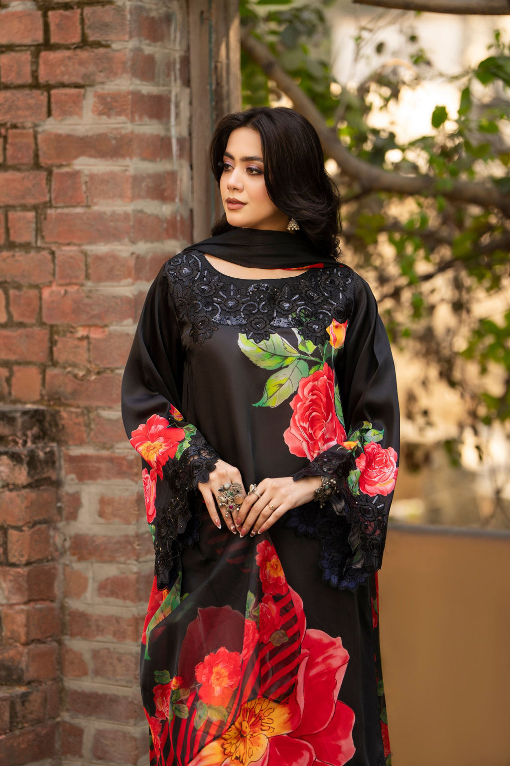 Karma Eliana - F-503 Flora Black