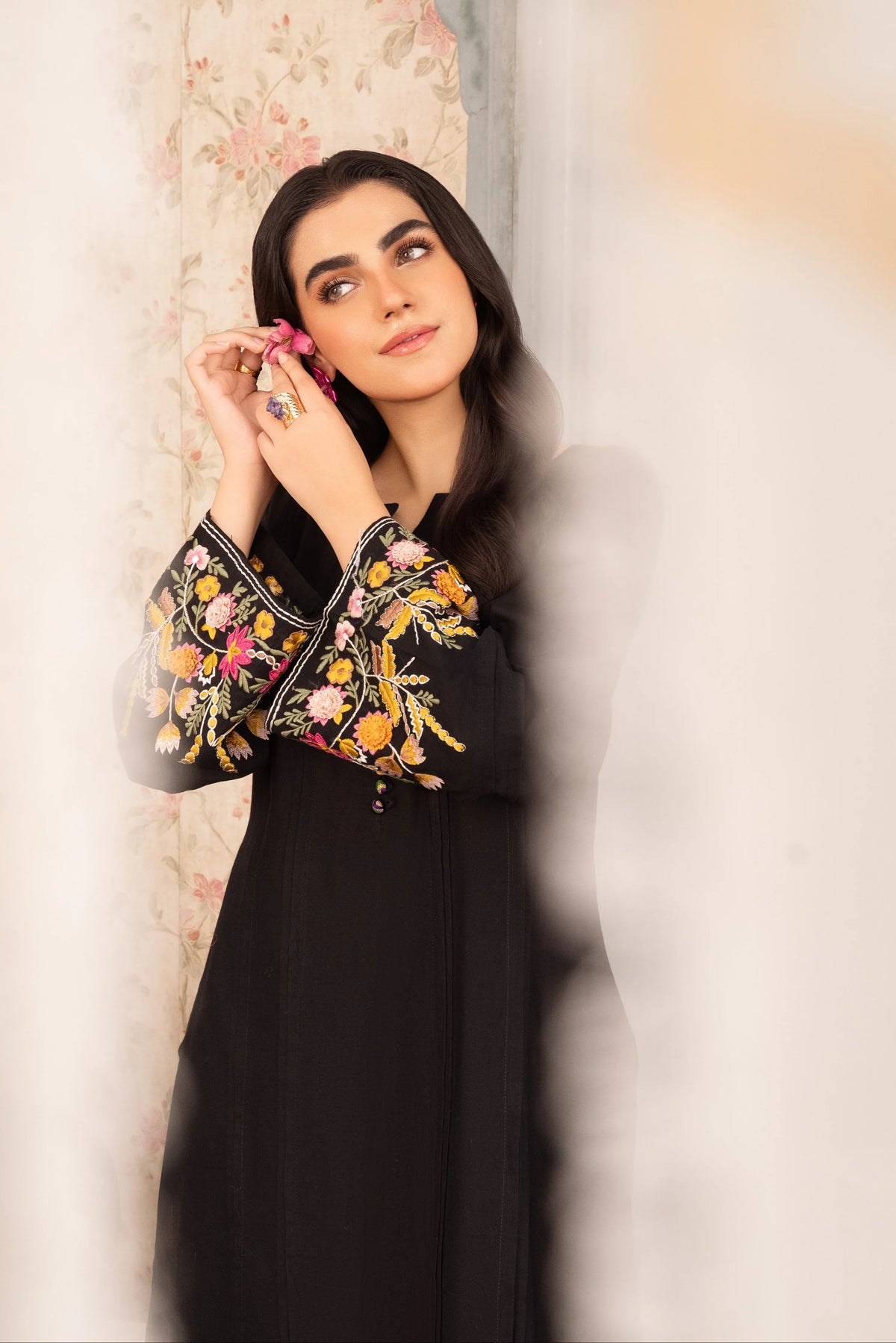 Gulejahan - Black