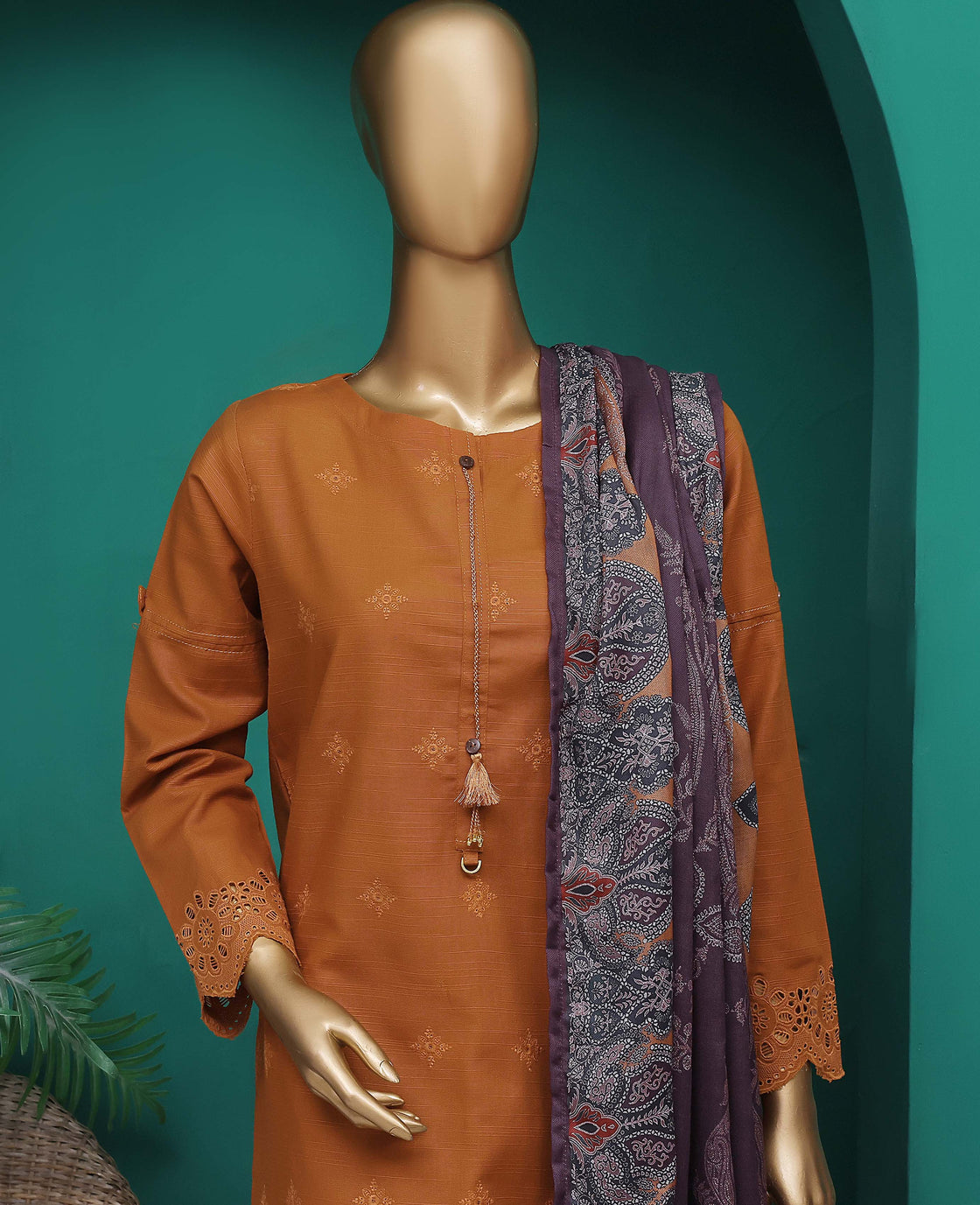 HZ - RTW Khaddar Chickankari Solids