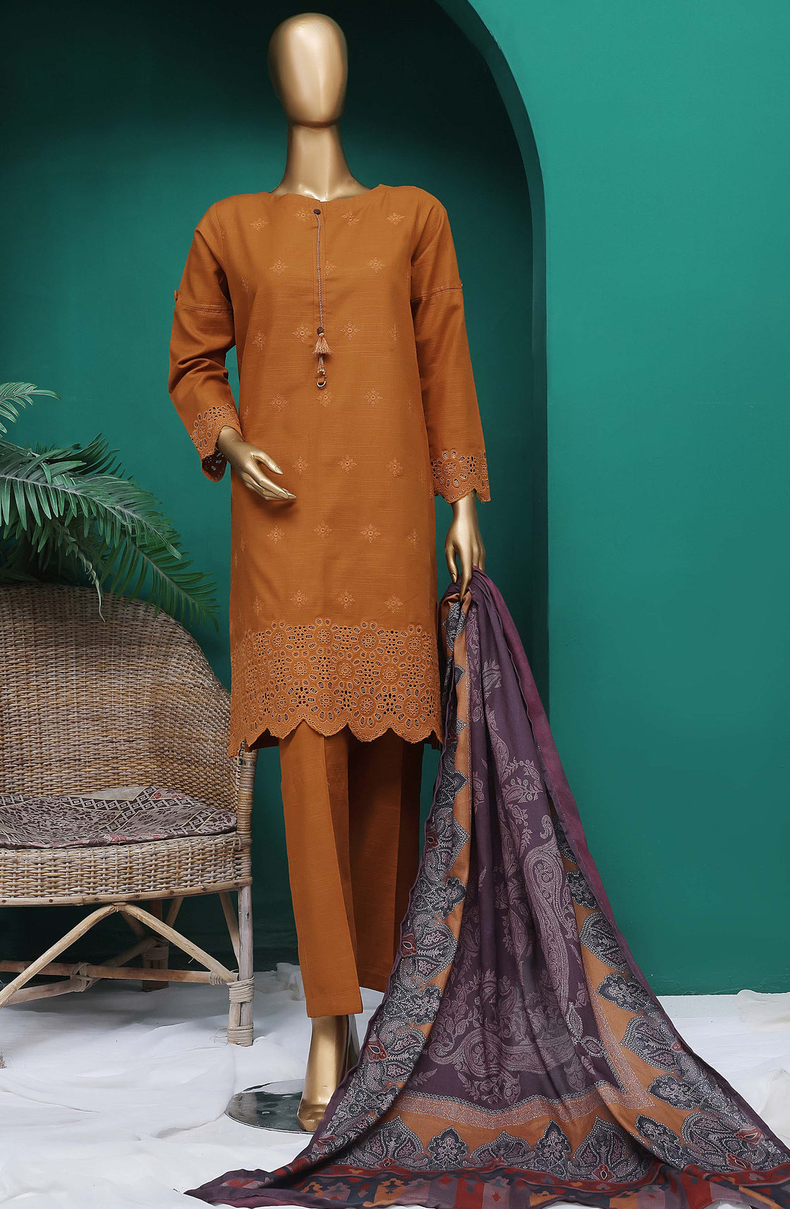 HZ - RTW Khaddar Chickankari Solids