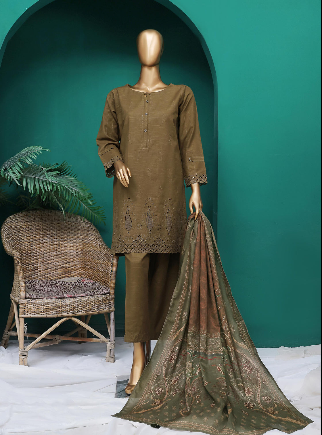 HZ - RTW Khaddar Chickankari Solids