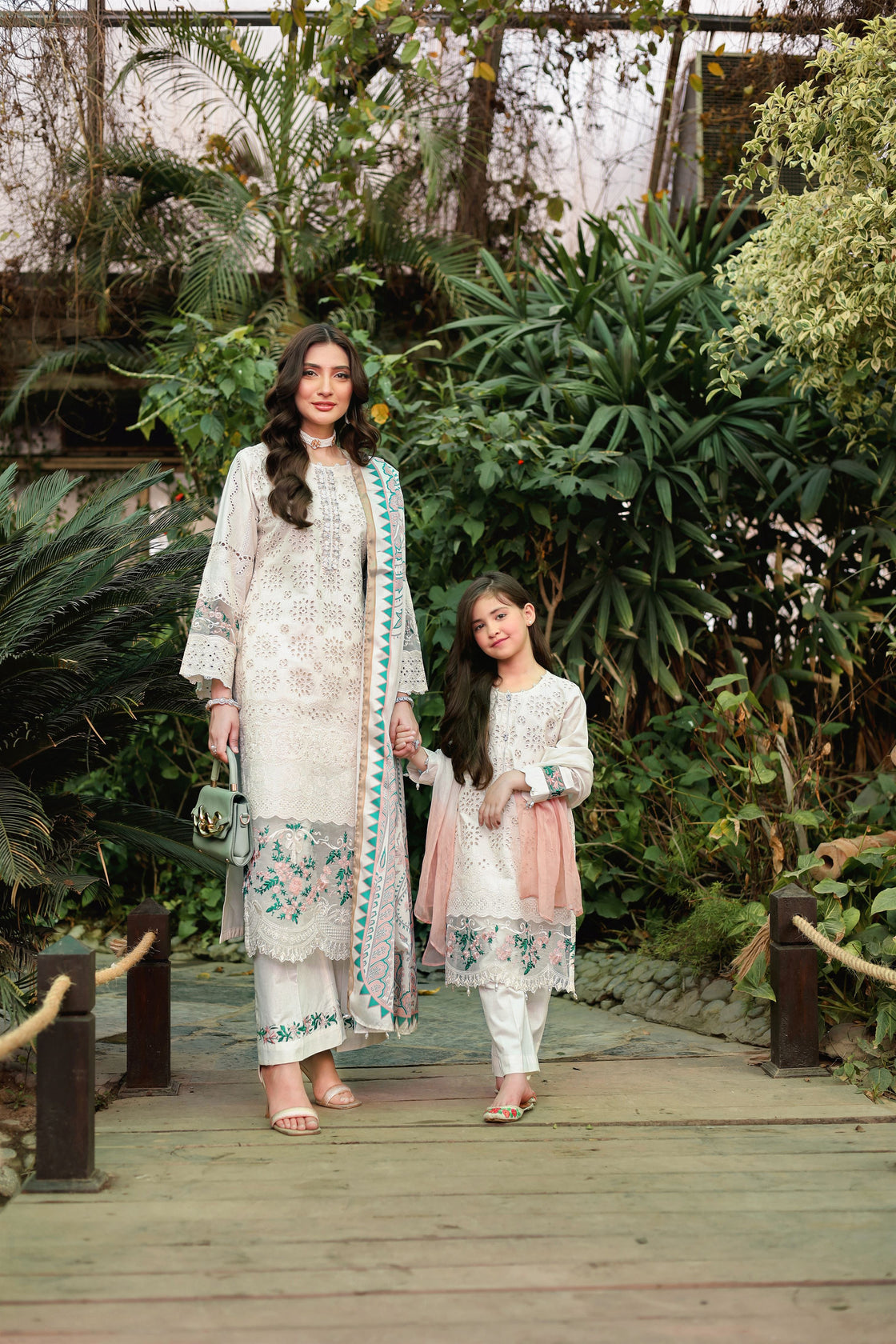 AL-806-Kids - Sherry's wardrobe