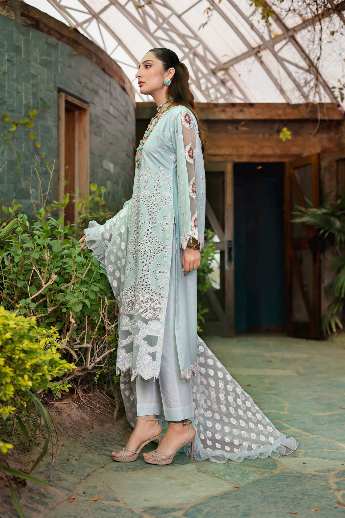 AL-805 - Sherry's wardrobe