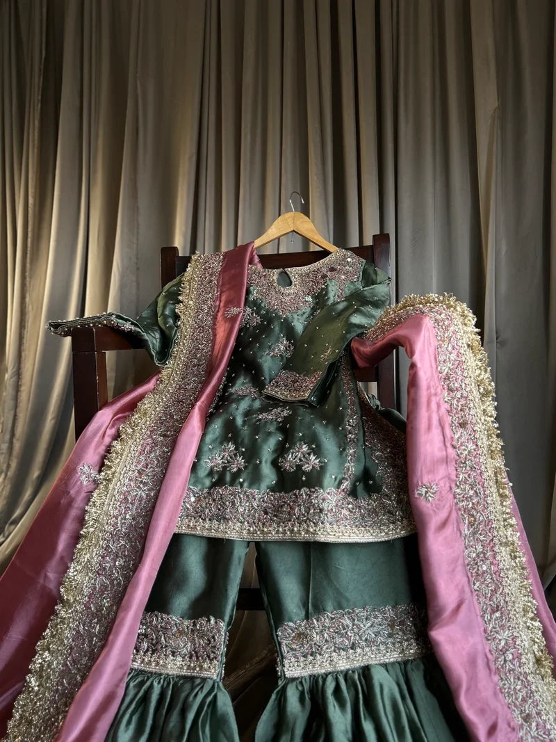 Mehrunisa Gharara set