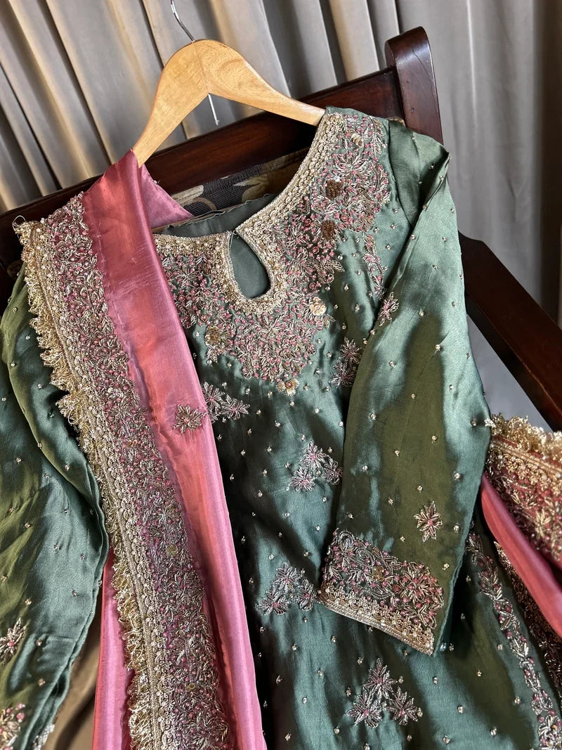 Mehrunisa Gharara set