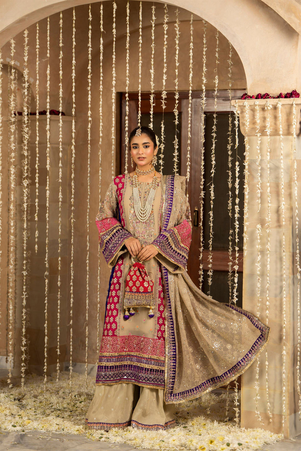 Karma Jahanara - F-501 Camel Brown