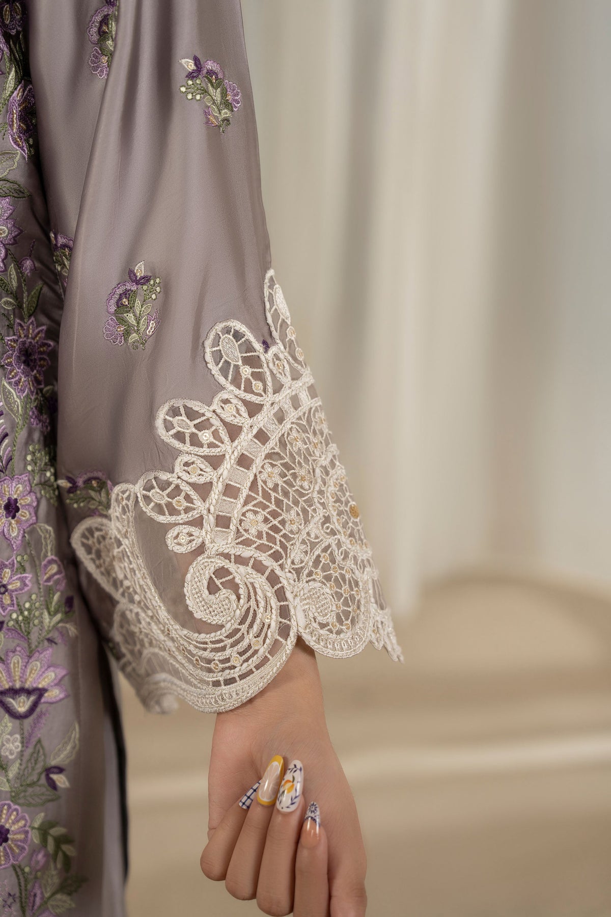 KC - F-532 - TAUPE GREY