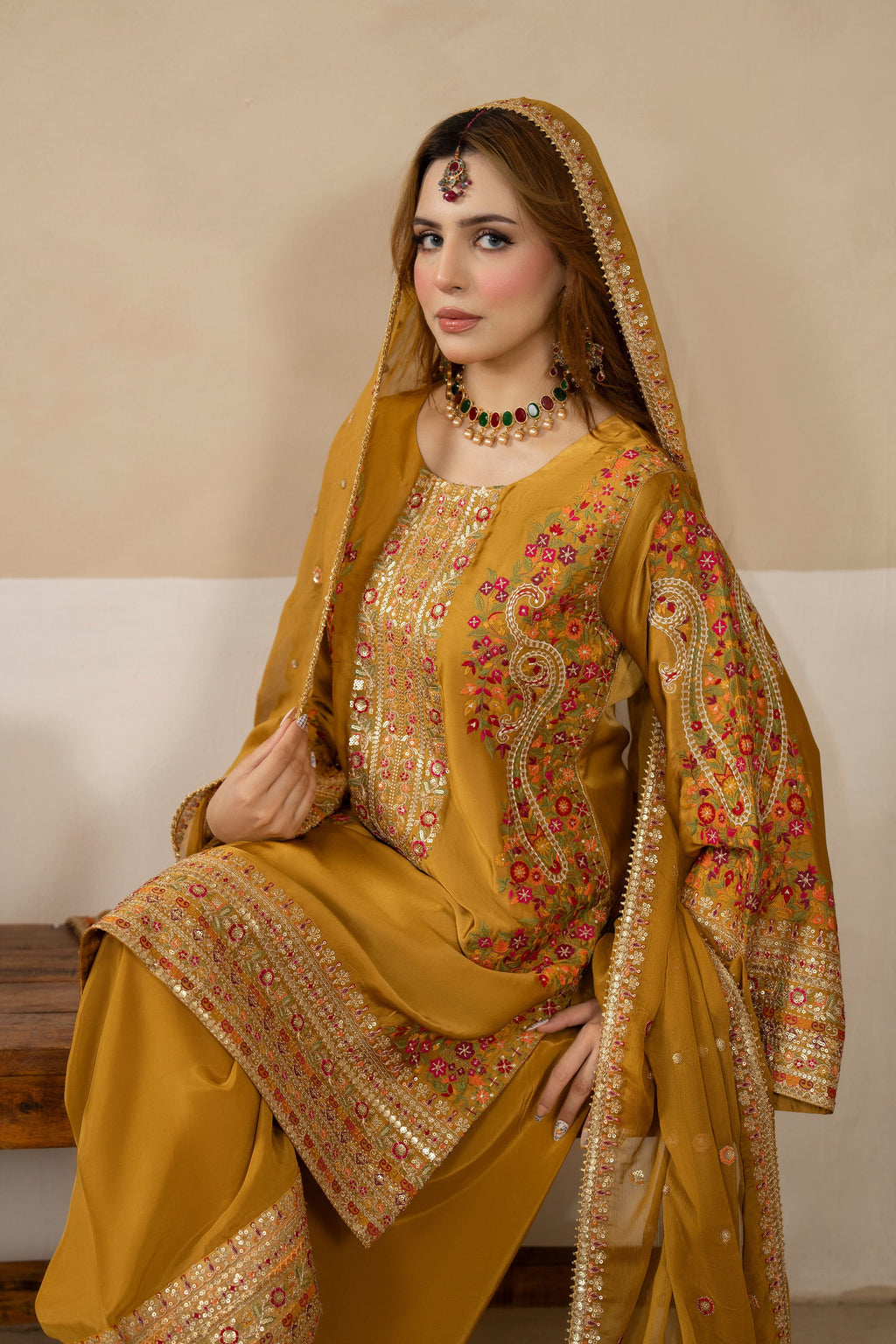 KC - F-533 - ANTIQUE MUSTARD