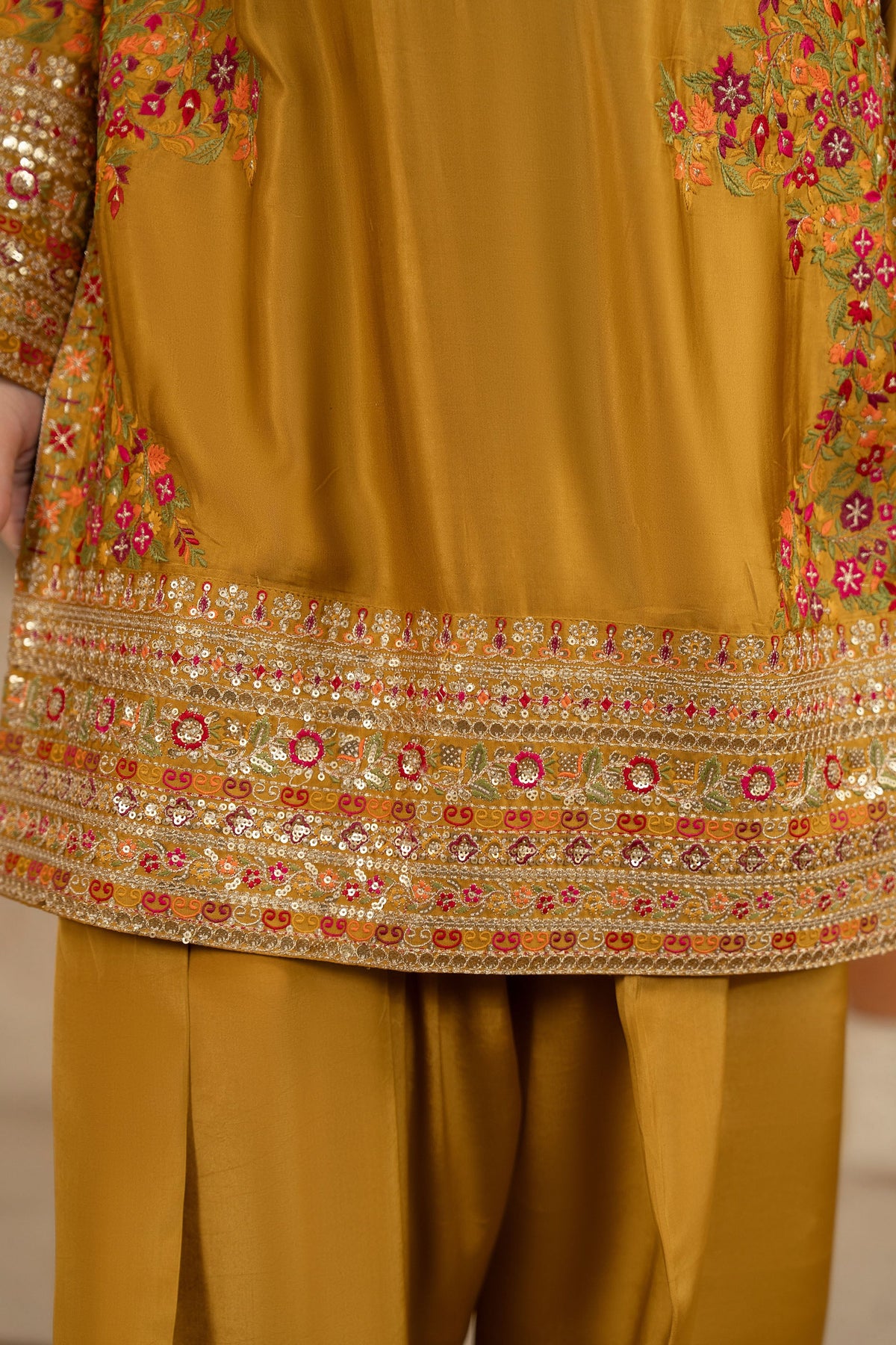 KC - F-533 - ANTIQUE MUSTARD