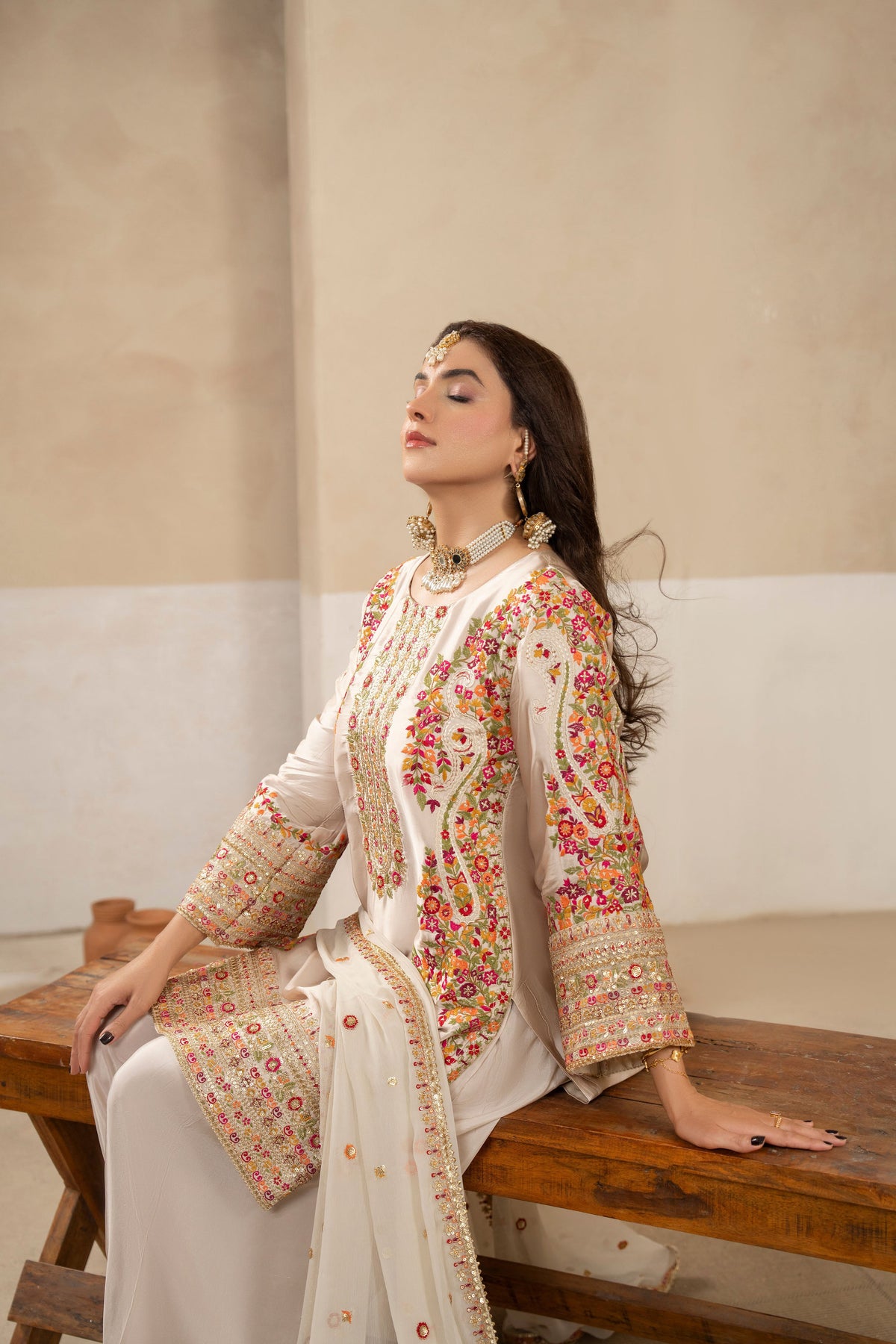KC - F-533 - WARM IVORY