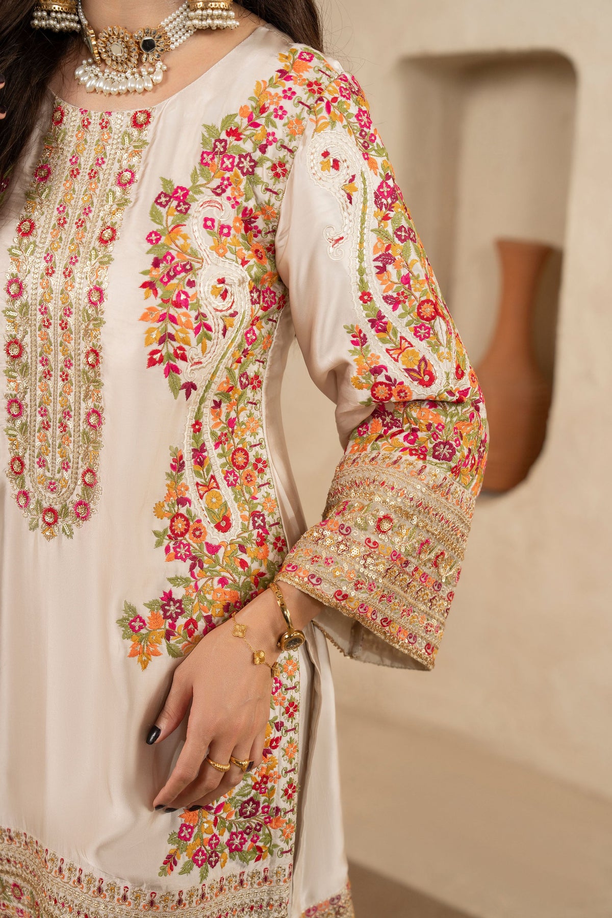 KC - F-533 - WARM IVORY