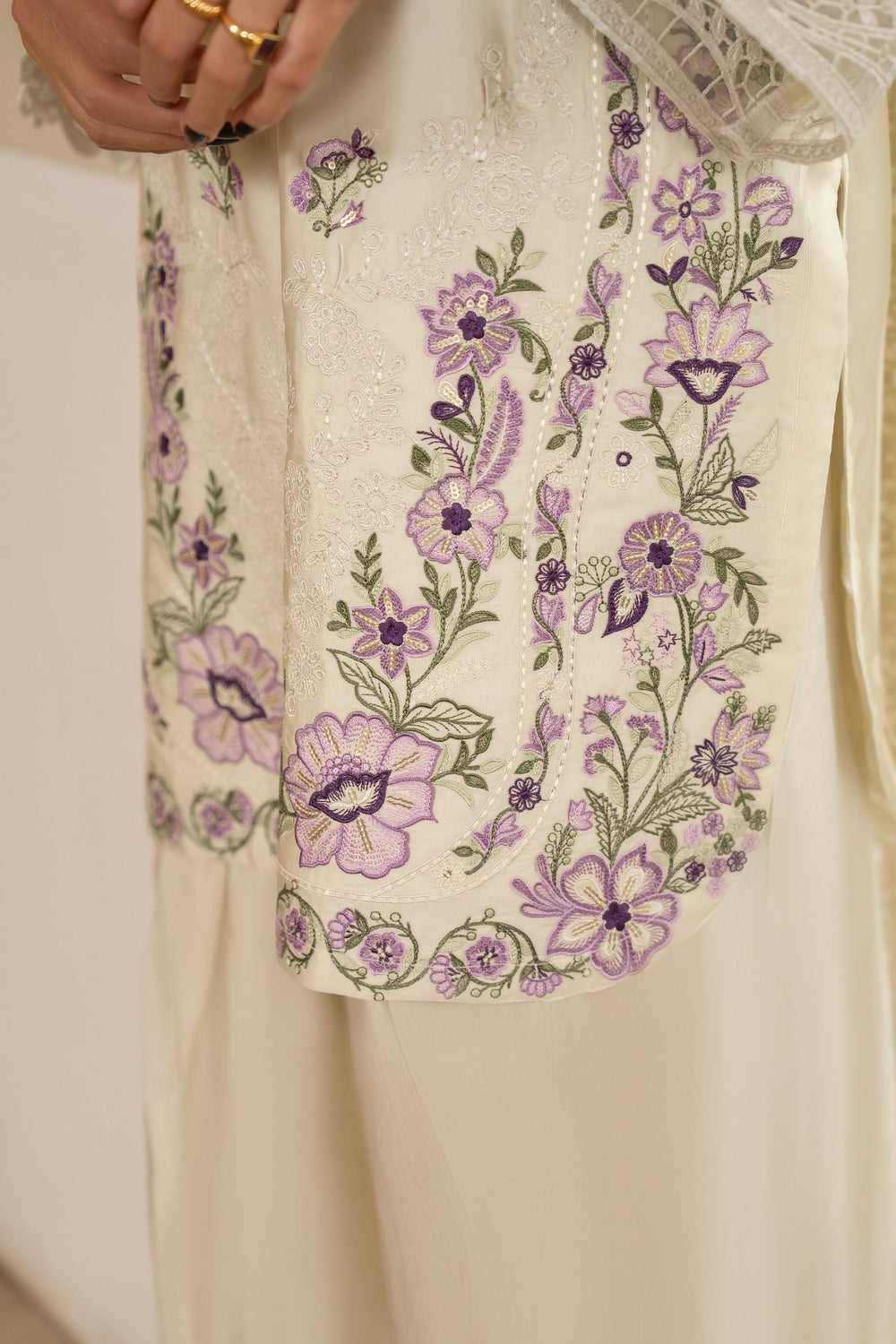 KC - F-532 - IVORY