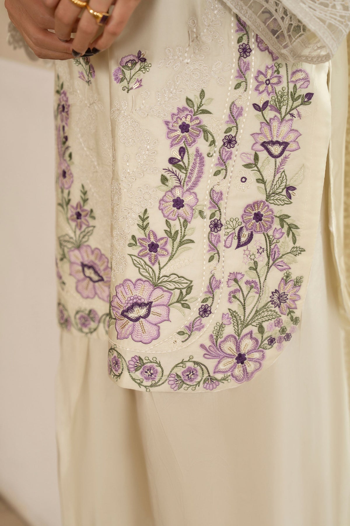 KC - F-532 - IVORY