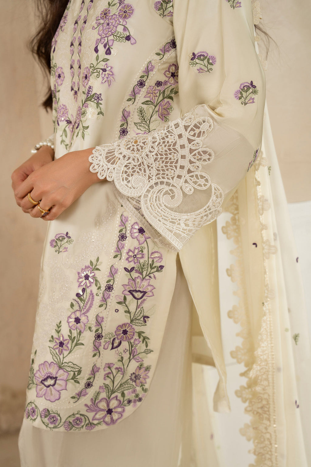 KC - F-532 - IVORY
