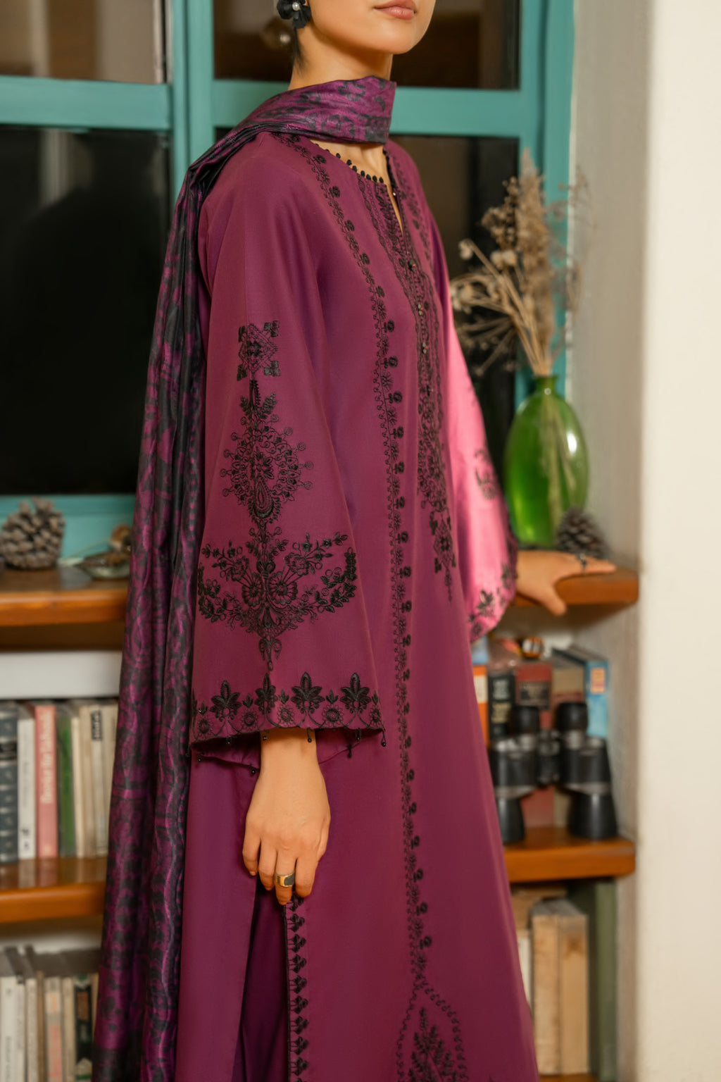 Casual Lite - Rich plum-toned