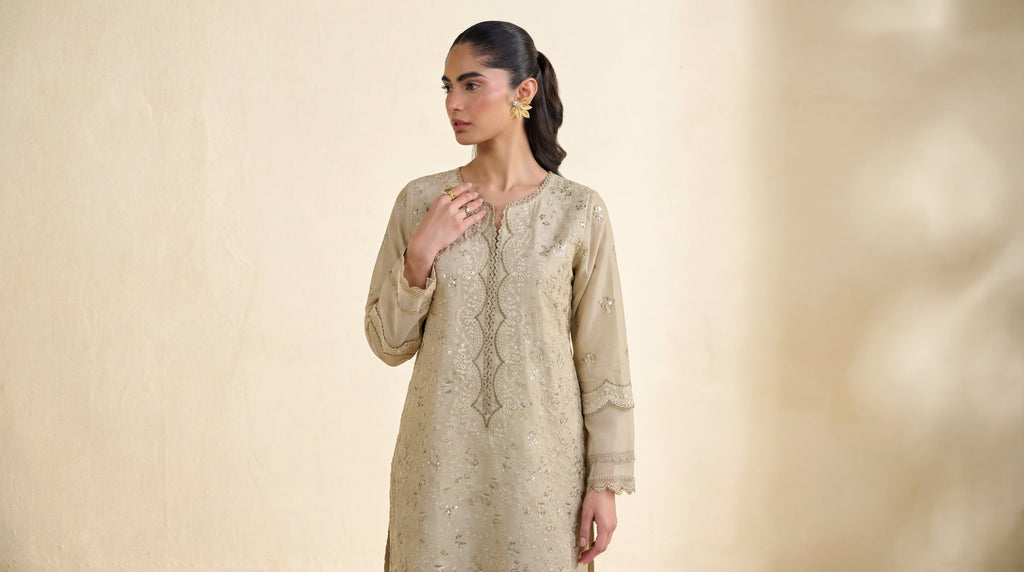 Nazaakat-Lawn