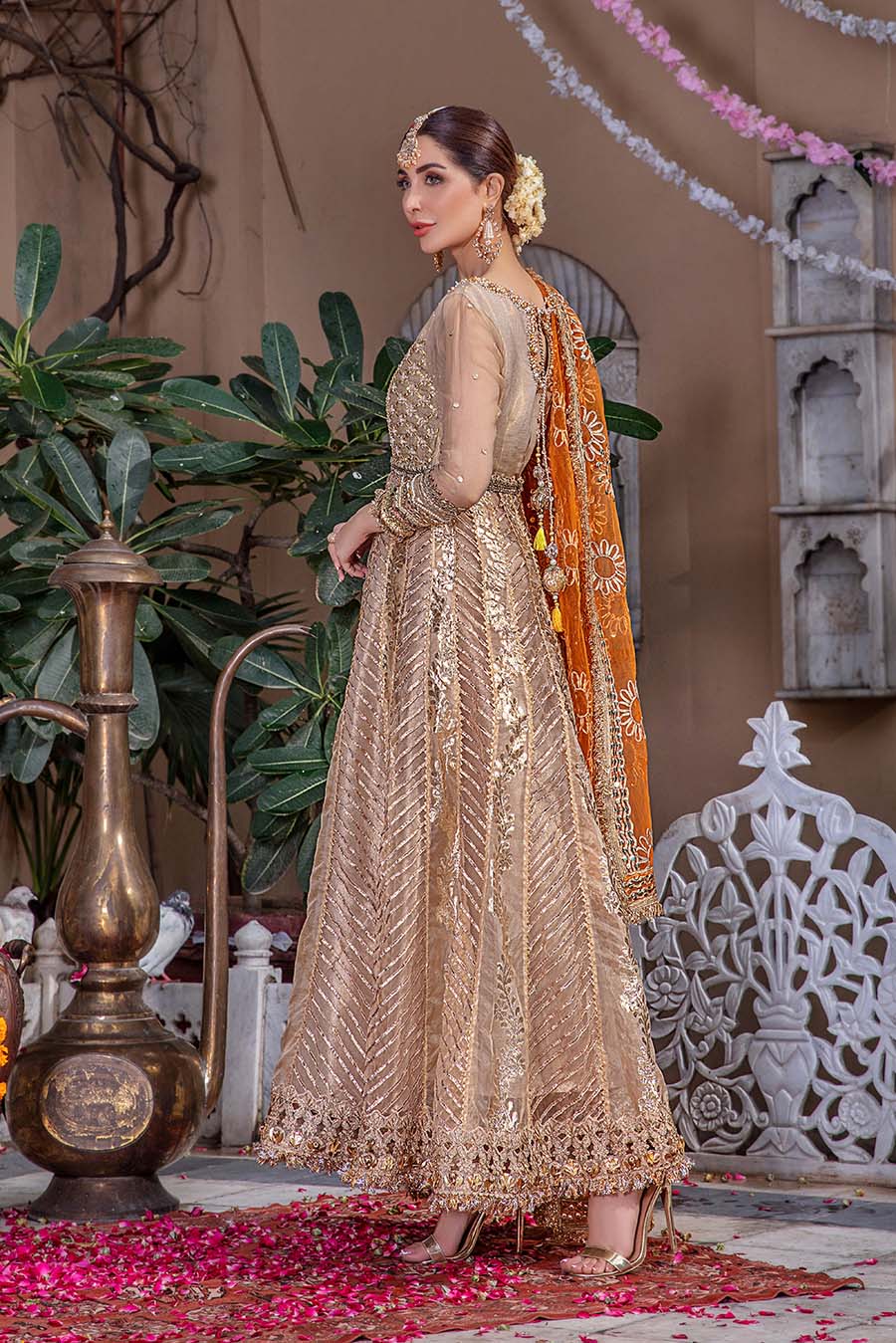 P-247 - Sherry's wardrobe