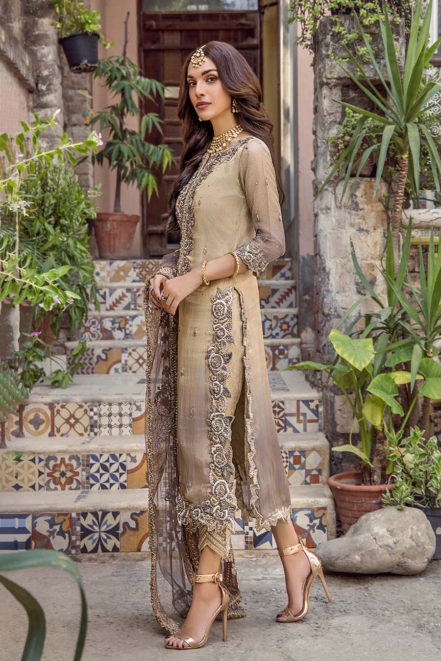 P-249 - Sherry's wardrobe